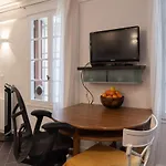 Apartment In The Heart Of The Marais